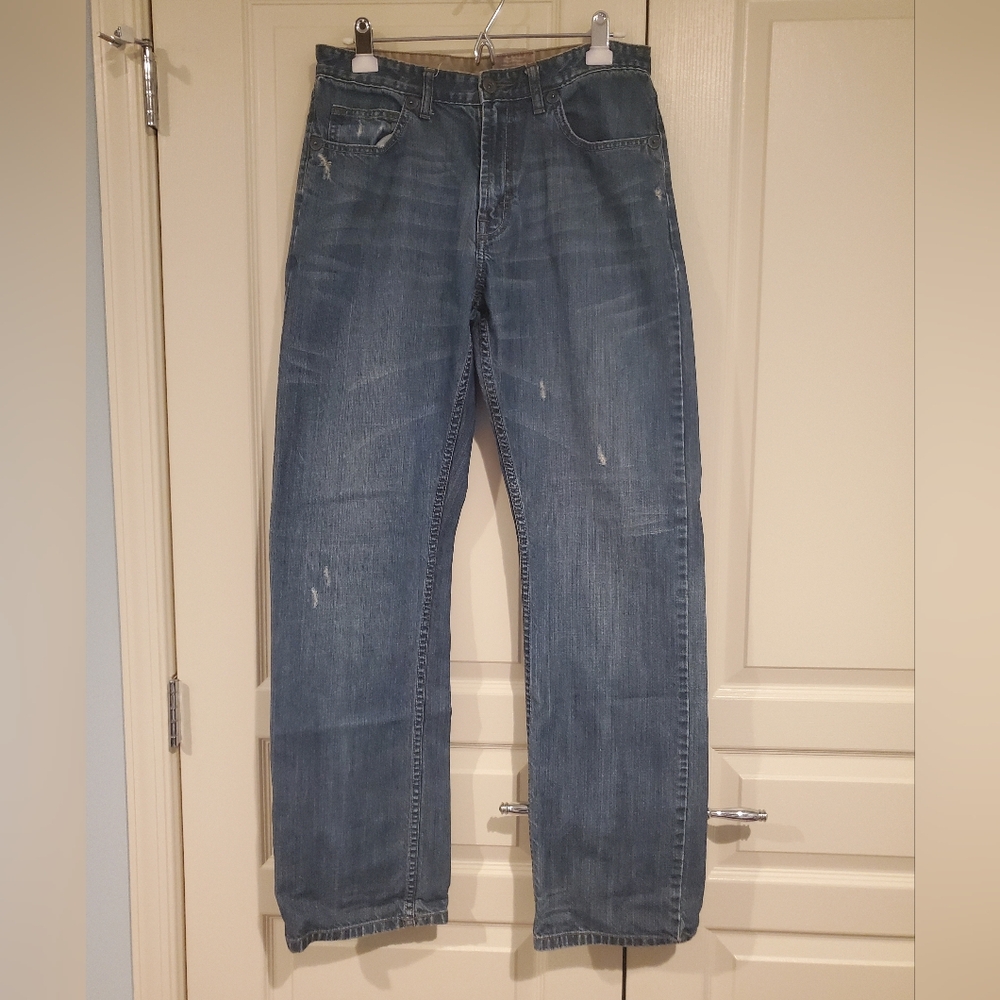 Wrangler Men's Washed Blue Straight Jeans